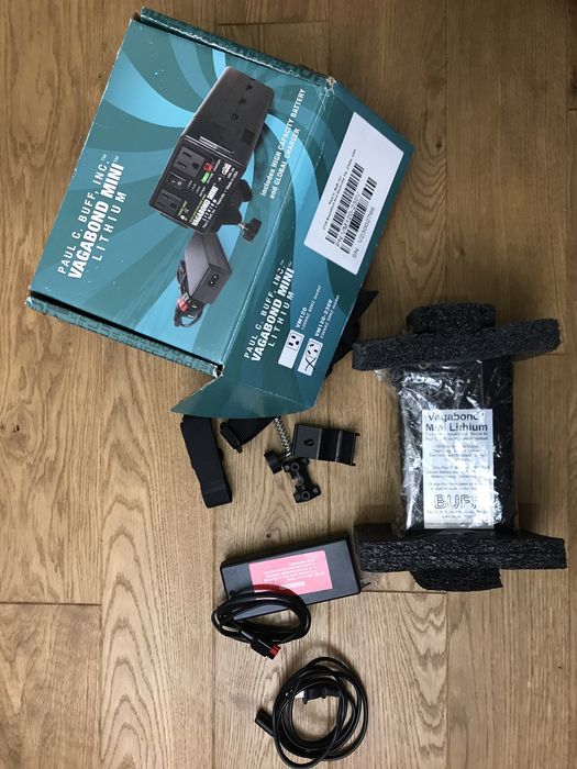 Paul C. Buff Vagabond Mini Lithium 120V