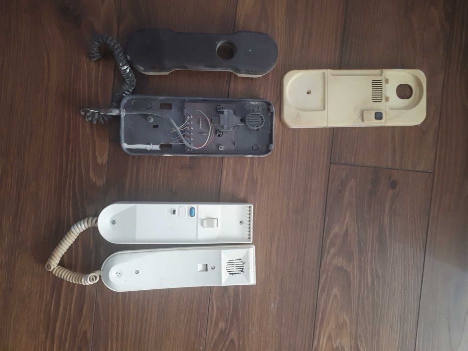 Dwa domofony / uszkodzony