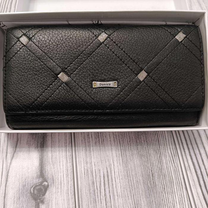 Гаманець шкіра чорний багато відділень Danica 18x9x3,5 см б\у