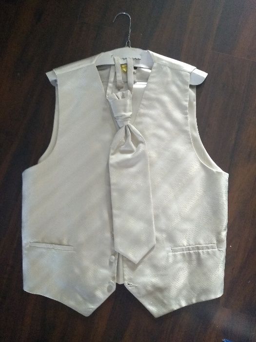 Musznik i kamizelka Paco Lorente