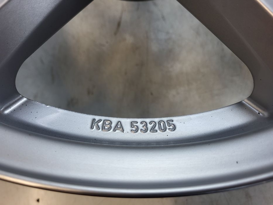 Alufelgi 18" 5x112 Audi Seat Volkswagen Srebrne 1199