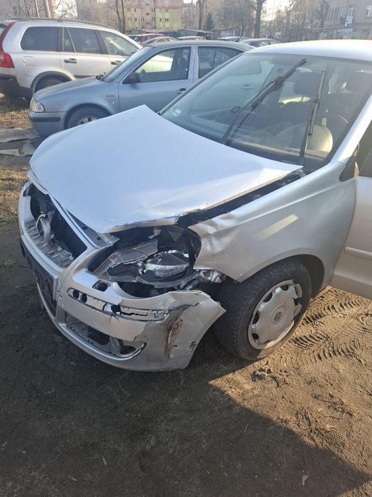 Sprzedam POLO rozbite