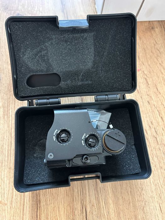 nowy kolimator, celownik holograficzny replika EoTech 558