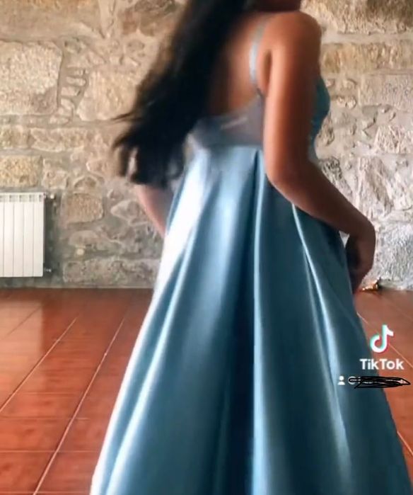 Vestido de baile, uma única vez usado