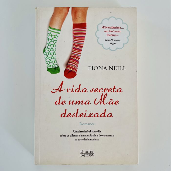 Livro "A Vida Secreta de uma Mãe Desleixada" - Fiona Neill (Como Novo)