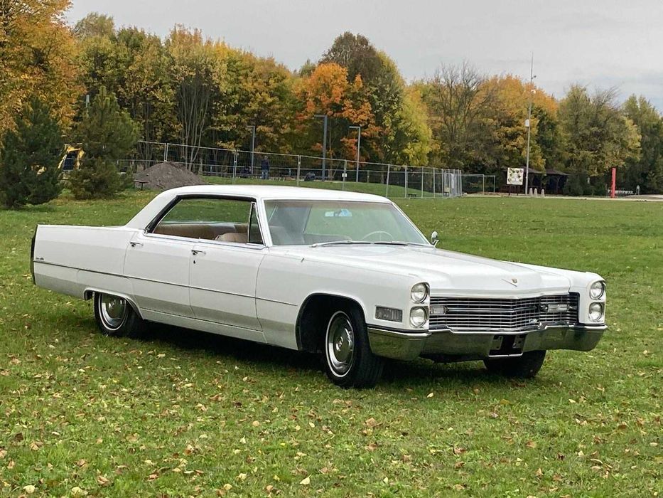 Zabytkowy samochód auto do ślubu CADILLAC DE VILLE 1966