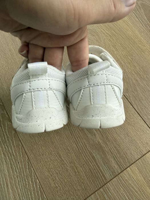 Zara barefoot 23 унісекс, стан чудовий