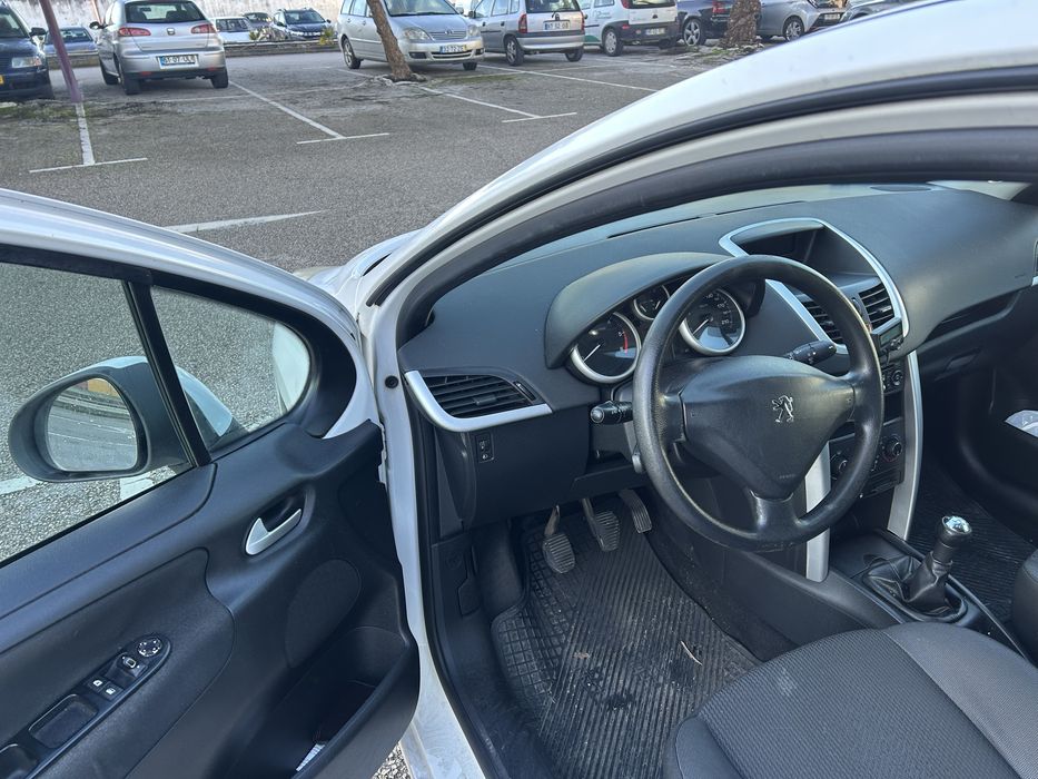 Peugeot 207 1.4hdi comercial 2011