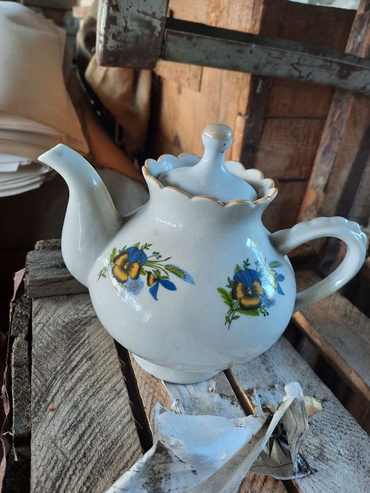 Фарфоровий посуд