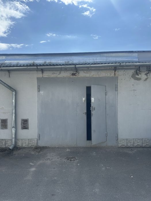 Продам гараж на Лесі Українки