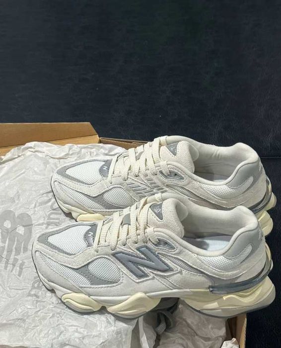 New Balance 9060 Beige Grey Silver Rozmiar 44