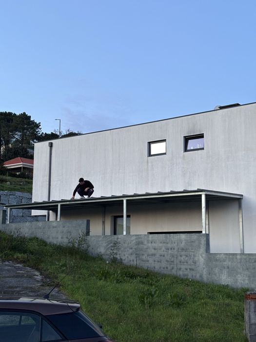 Montagem de Painel Sandwich e Estruturas Metálicas65567760051969122