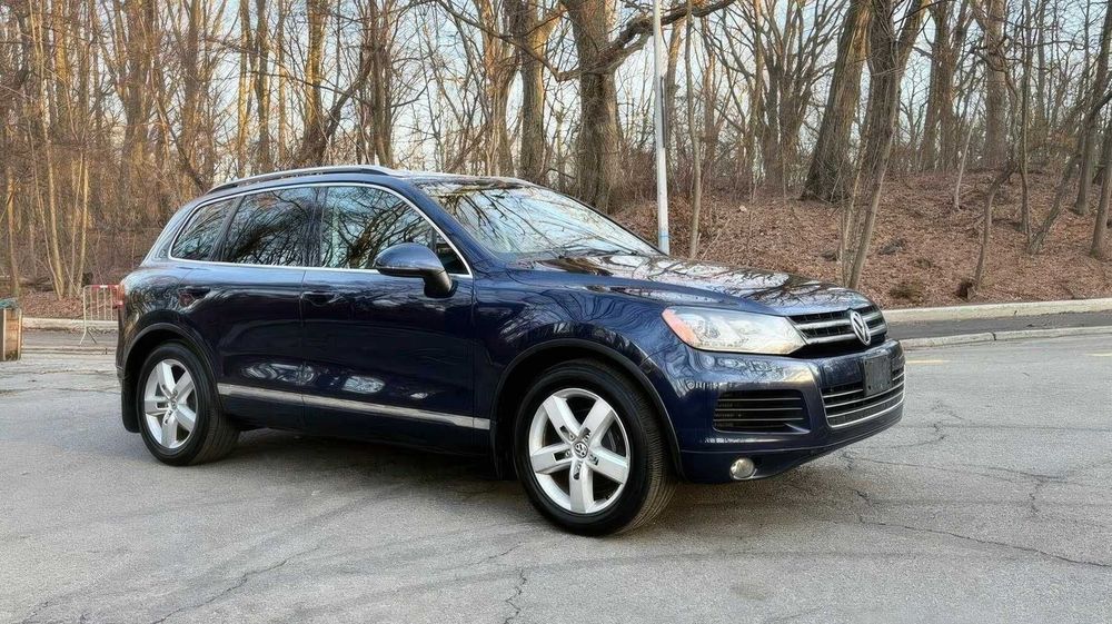 Volkswagen Touareg Executive      2013