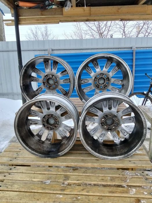 Продам диски на авто r17 5.110