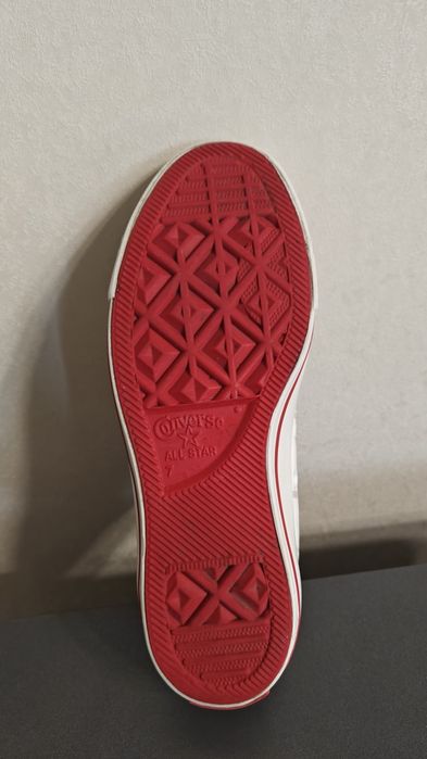Продам кеди б/у converse