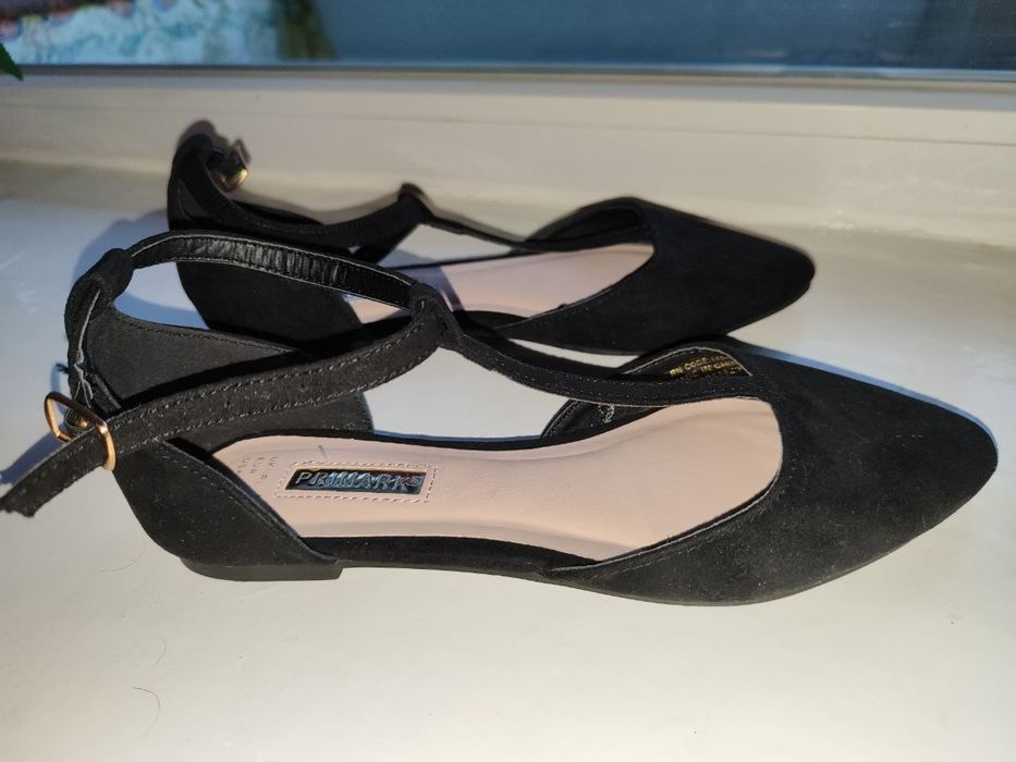 Продам новые босоножки