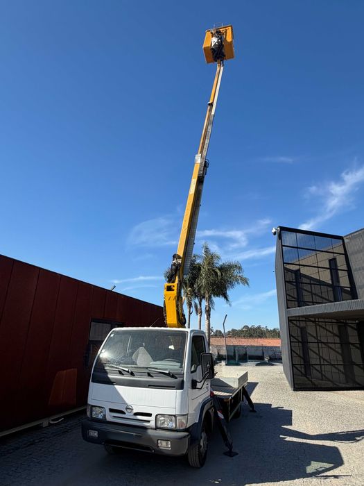 Nissan Plataforma elevatória, Barquinha 18mt