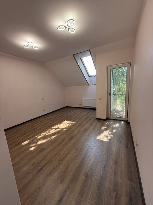 Гарний будинок з ремонтом в Бучі. Поряд Центральний парк.