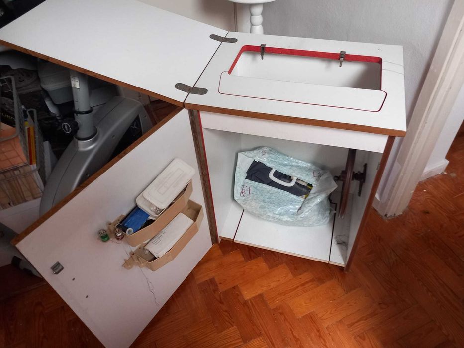 Móvél de máquina de costura