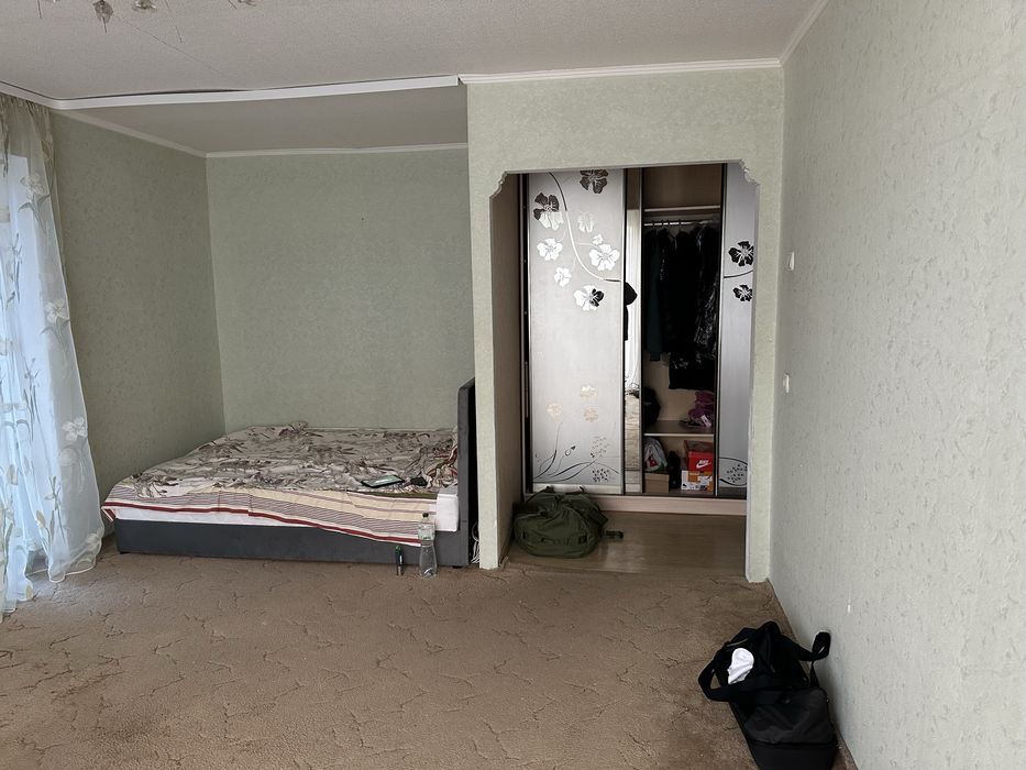 Продам 1 комнатную чешку в центре города район Сильпо!