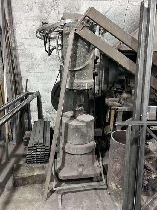 Кузнечний молот пневматичний