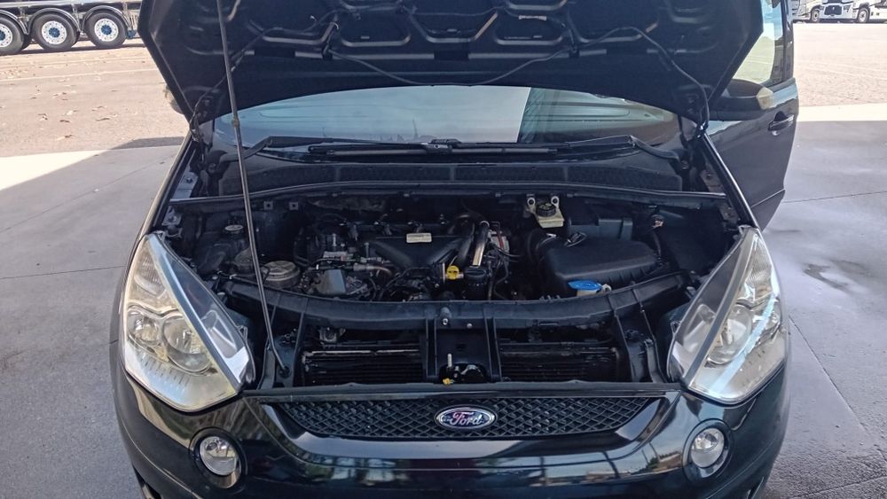 Ford S-Max — fotografia 7