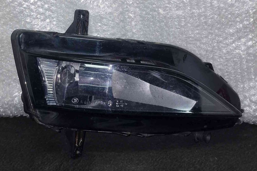 Farol Nevoeiro Frente Esquerdo 90140489 - VW GOLF VII