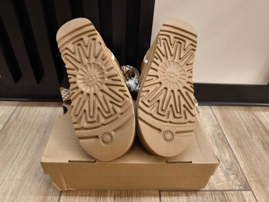 UGG Lowmel Chestnut