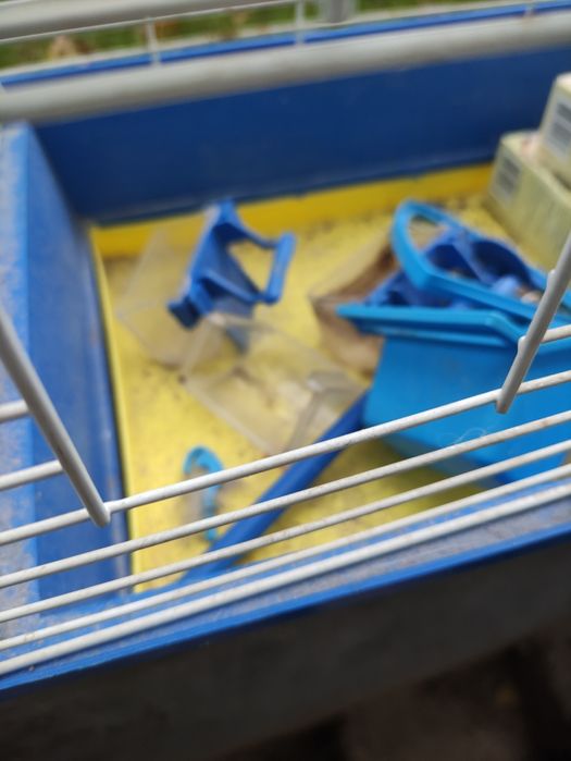 Продам клітку вживану