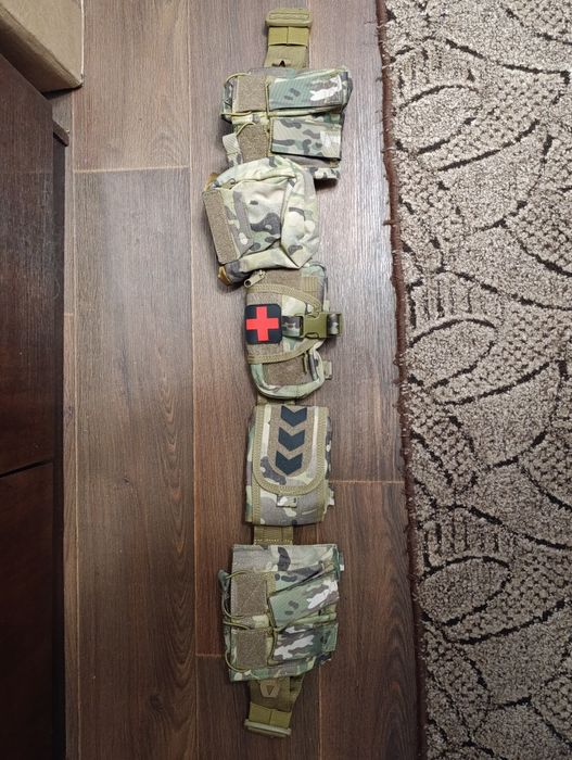 Продаю тактичний пояс з підсумками в кольорі мультикам