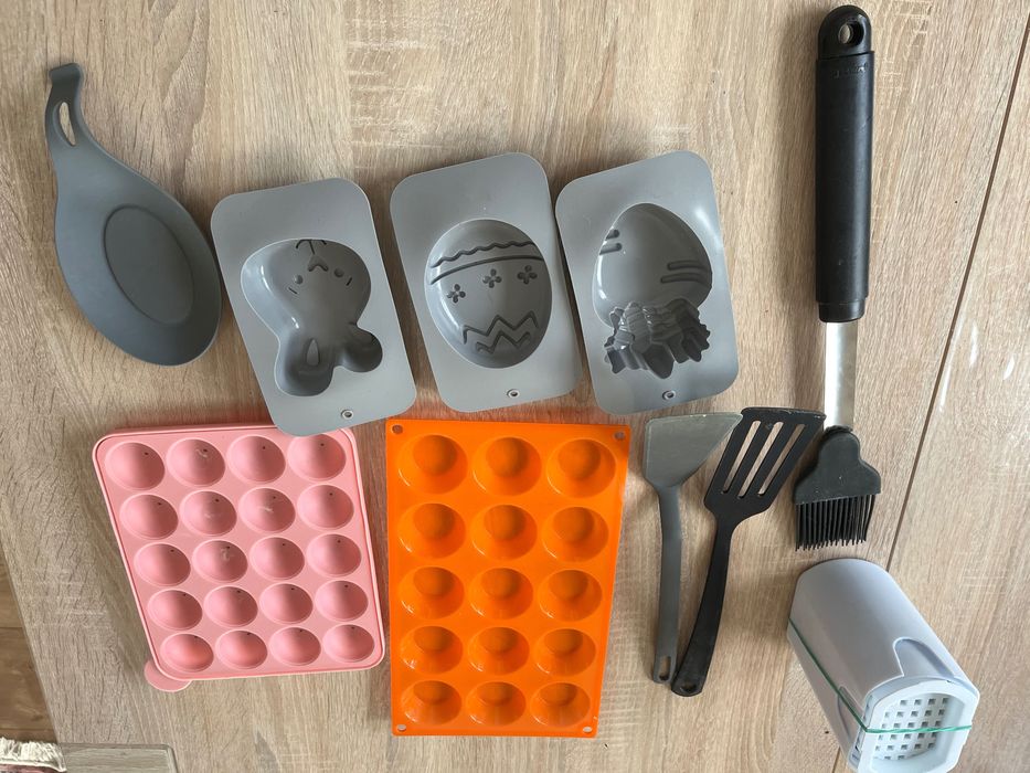 Foremki silikonowe do pieczenia i gratisy