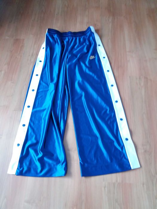 Spodnie dresowe męskie Nike.