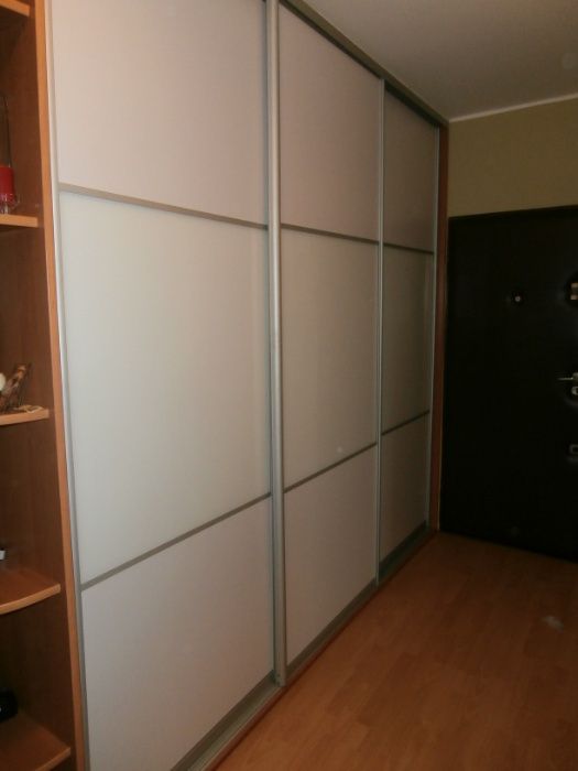 Dobrze Urzadzona Szafa Wskazowki Przy Projektowaniu Wlasnej