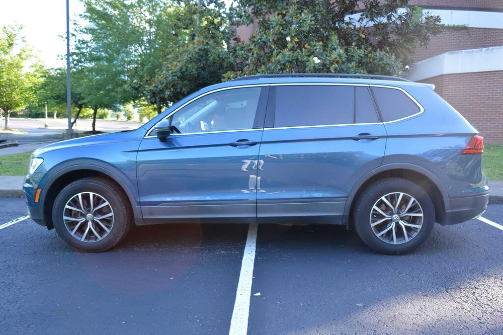 Volkswagen Tiguan      2020