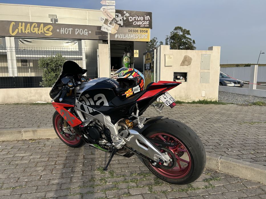 Aprilia rsv4 1000rf imaculada,aceito retoma com honda africa twin sport adventure ou yamaha tracer 9 GT