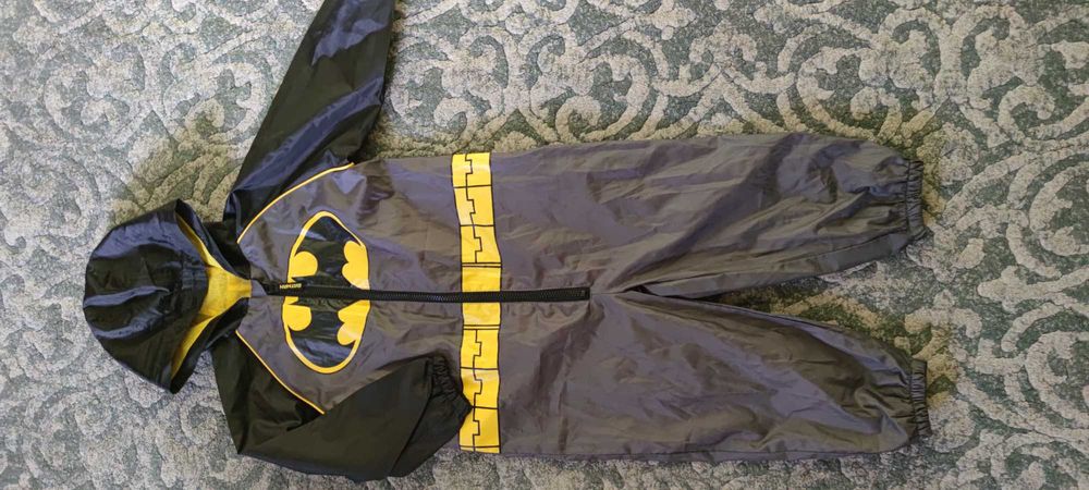 Jak nowy 98 104 Batman kombinezon dla chłopca od deszczu i wiatru