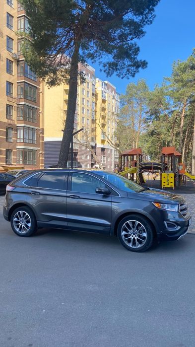 Ford Edge titanium