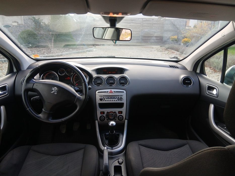 Пежо 308 sw 2011 року