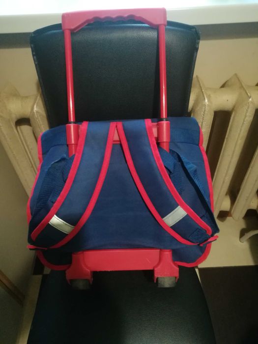Продаю школьный рюкзак MARVEL " Spider-Man " человек-паук на колесах