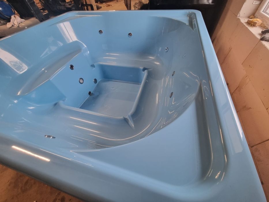Jacuzzi kwadrat 2.2x2.2 m hydromasaż Spa ogrodowe
