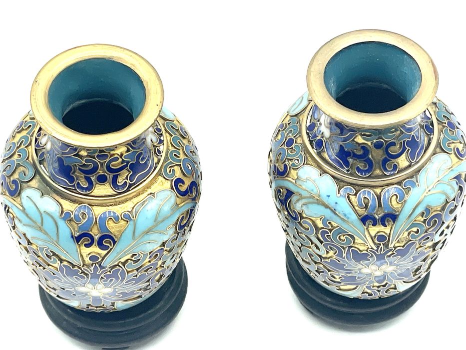 Par de jarras cloisonnécom flor lótus