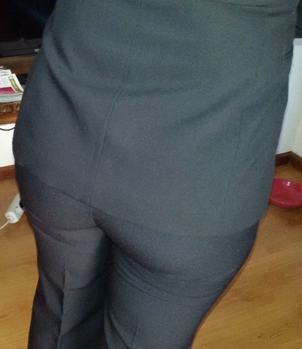 Fato preto com muito bom corte!