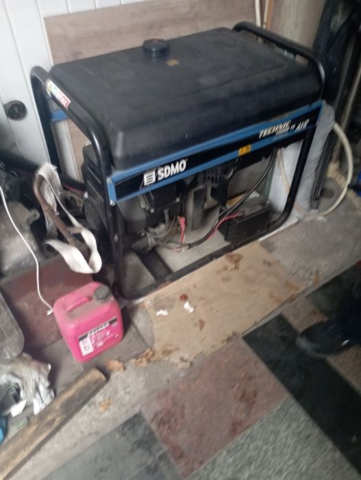 Бензогенератор (электростанцигініратор SDMO Technic 15000 TE AVR C 13
