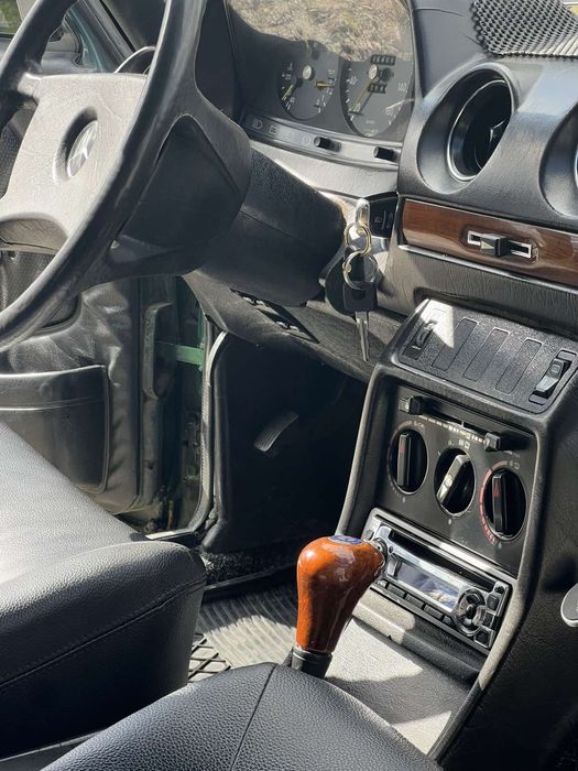 Продаж мерседес 123 автомат.Обмін ціна 2000