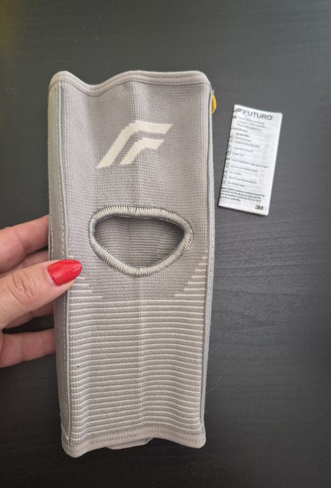Joelheira / Suporte Estabilizador de Joelho 3M FUTURO - Tamanho S (Como Novo)