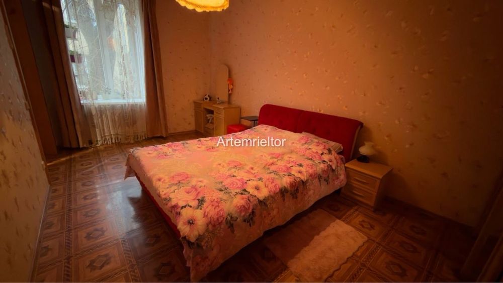 Сталинка 4 комнаты Большая Арнаутская/центр 2/3 этаж потолки 3.2м2