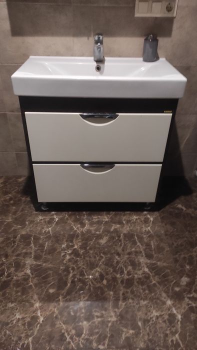 Тумба під умивальник