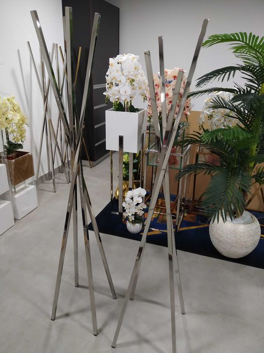 Cabides (bengaleiros) em inox e em ferro lacado