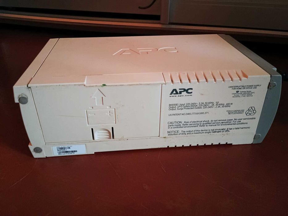 Джерело безперебійного живлення APC Back-UPS CS 650VA