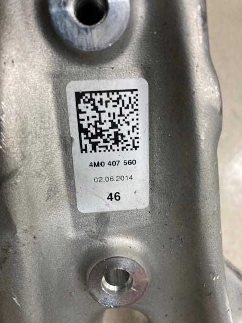 Кулак Цапфа Ступица Audi Q8 4M